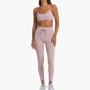 Mauve vuori Set Size S/M - Daily Pocket Legging and Tempo Bra